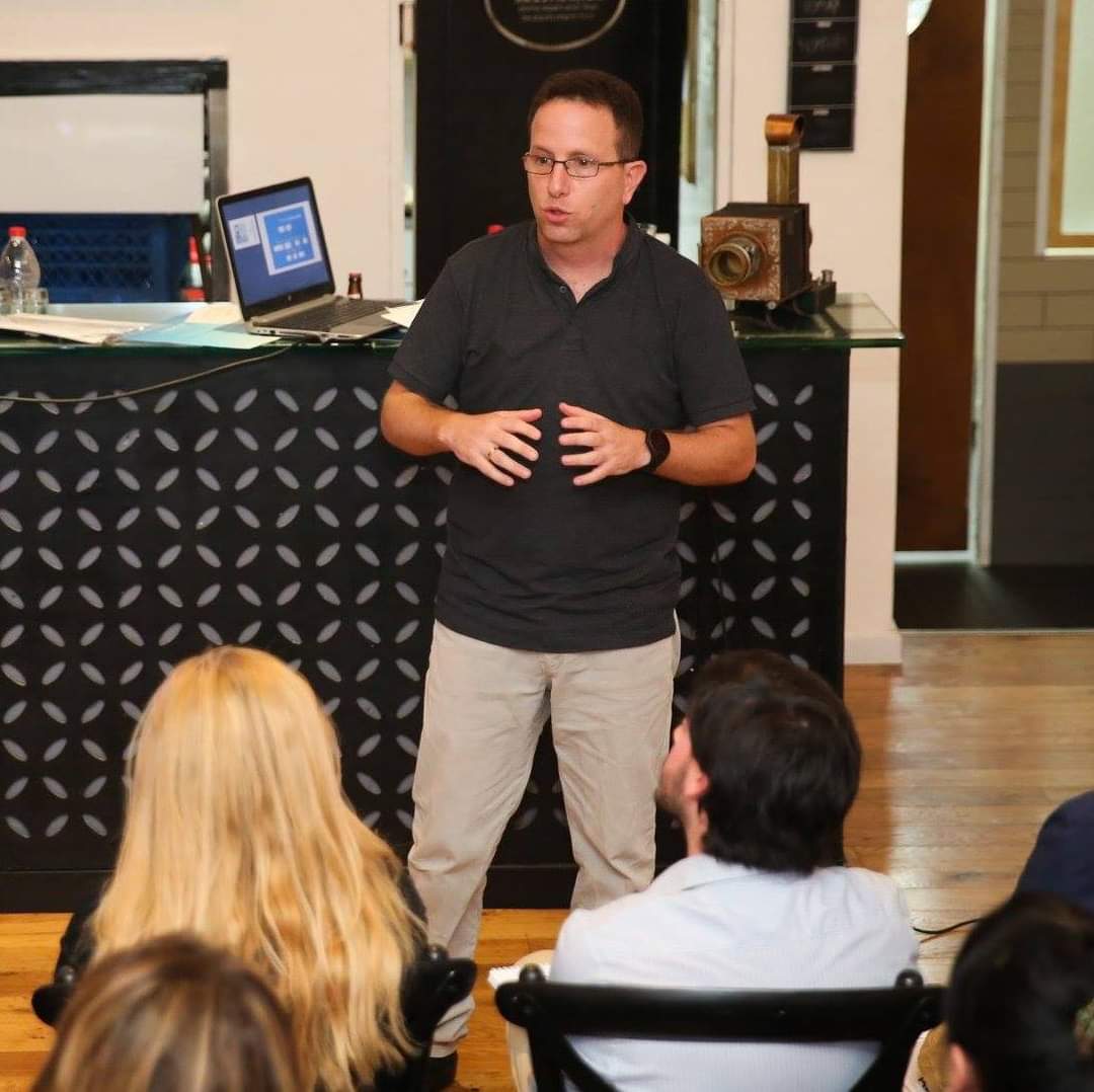 Yahav Schwartz - Digital Management Outsourcing Expert